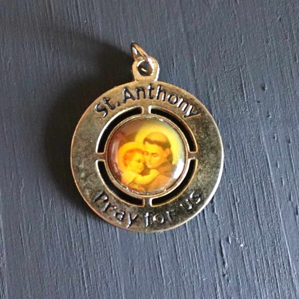 St Anthony Pray For Us Gold Tone Religious Medal Pendant 1 Inch Round Charm